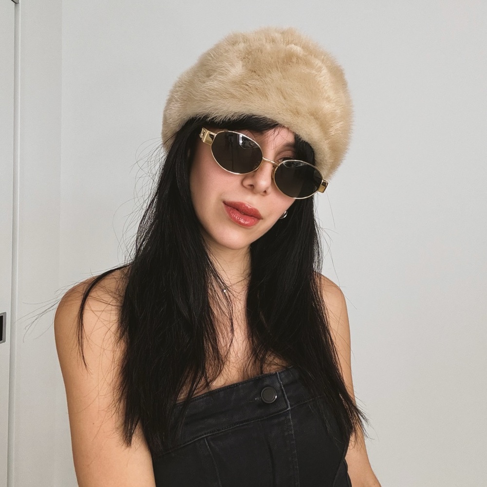 Real mink fur hat Après ski style